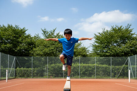 打つ時にフラフラしない！テニス上達に不可欠な「バランス力」で子供の運動能力向上を叶える方法【バランス能力】